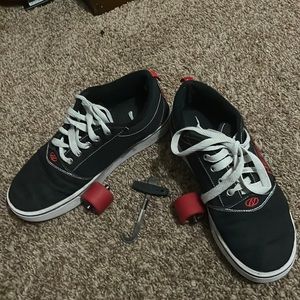 Barley used washed comes with the wheels and tool to put the wheel in and out